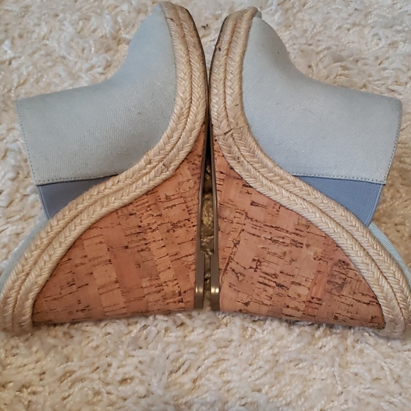 Charles David DENIM Light blue denim wedge - Picture 10 of 12